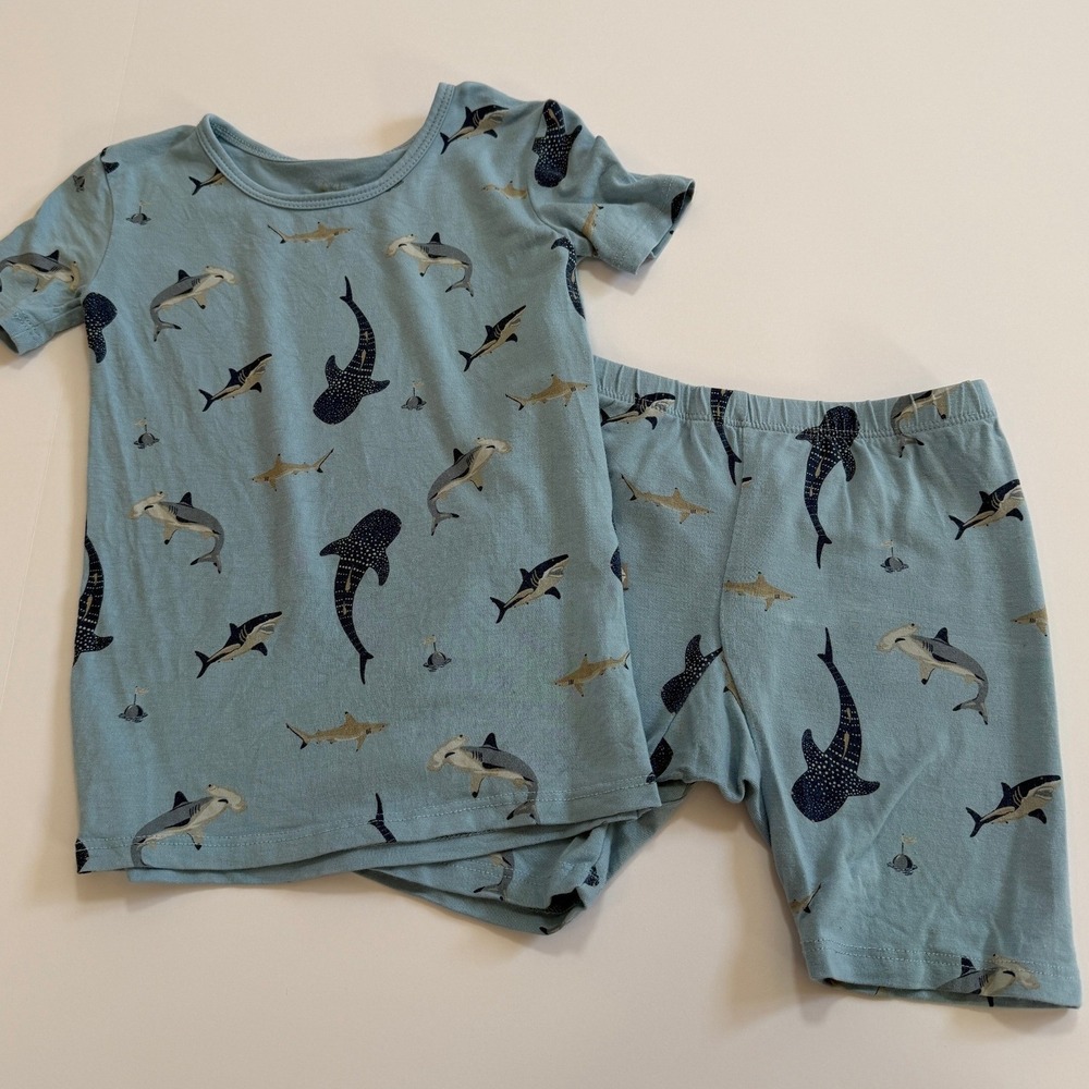 Kyte Baby Stream Shark Print Bamboo Pajama Set Short Sleeve Shorts 4T